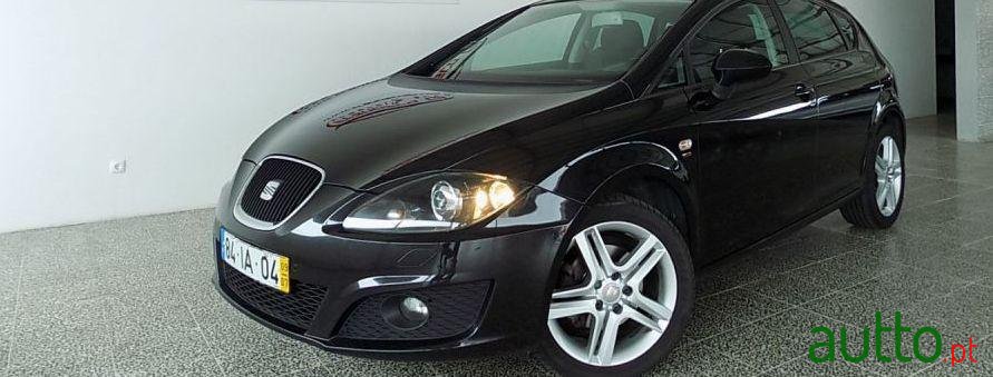 2009' SEAT Leon photo #2