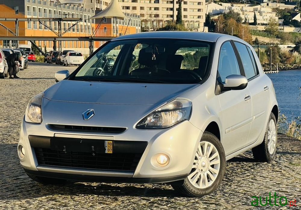 2012' Peugeot 308 Sw photo #2