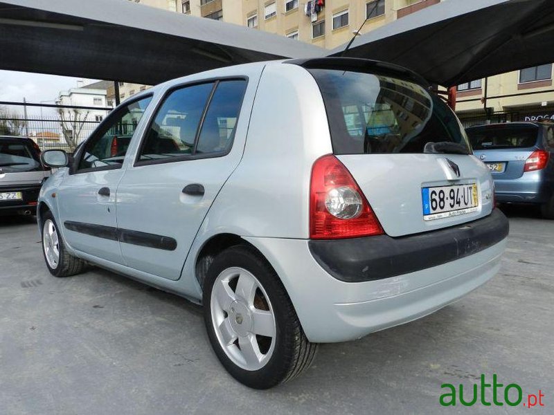 2003' Renault Clio 1.2 photo #2