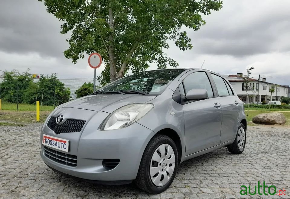 2007' Toyota Yaris photo #4