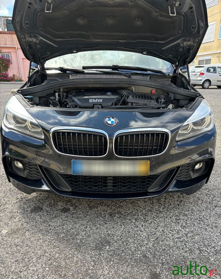 2016' BMW 216 Active Tourer photo #1