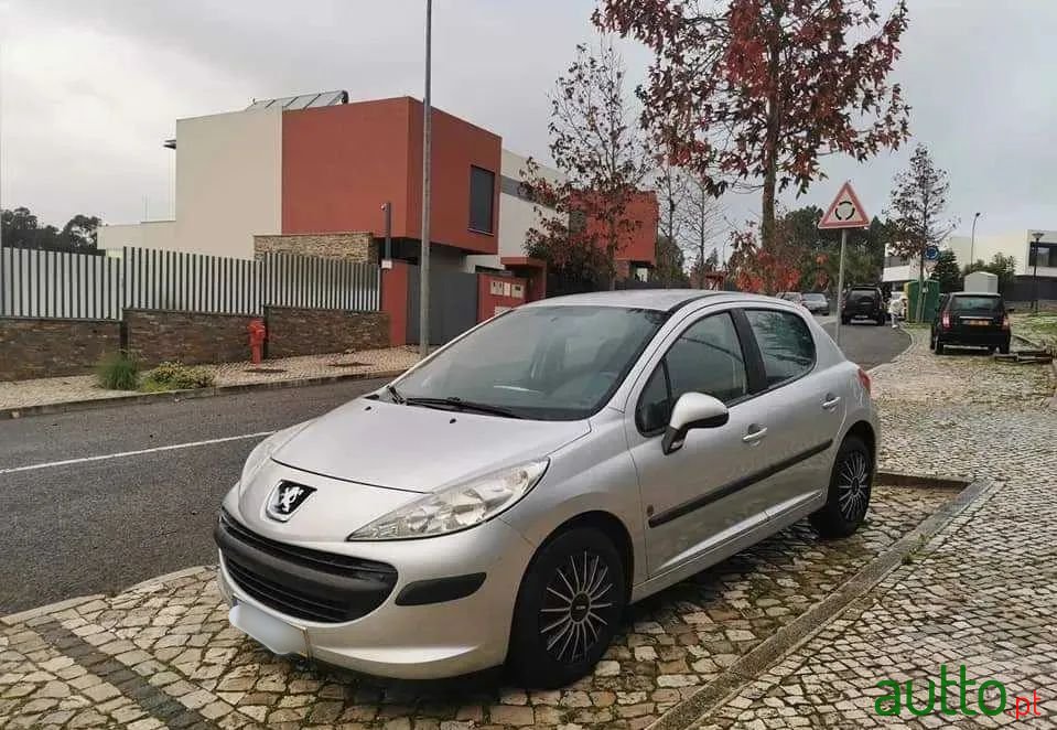 2009' Peugeot 207 photo #1