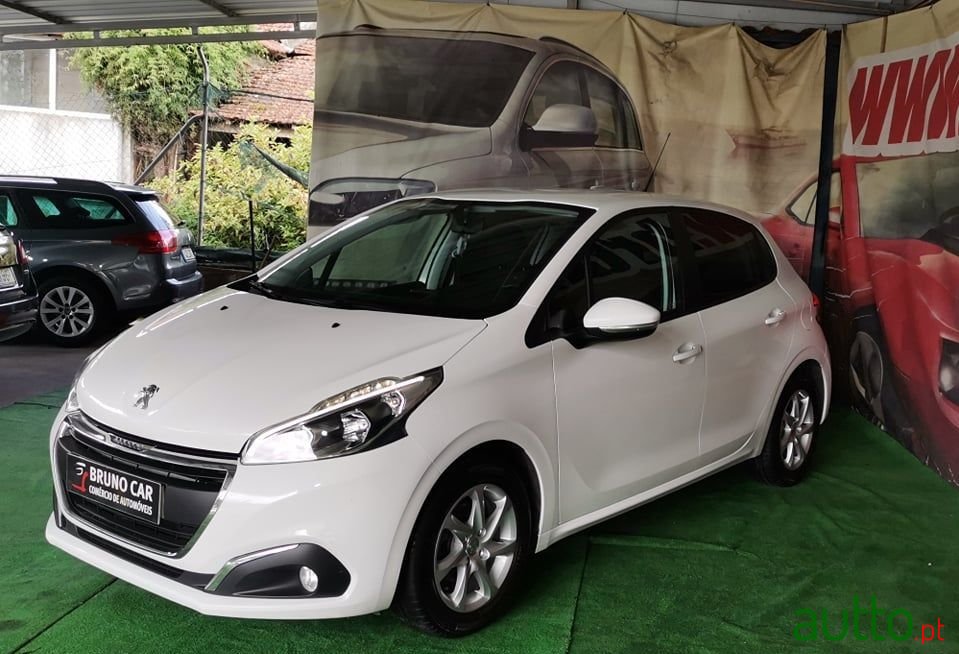 2016' Peugeot 208 photo #3