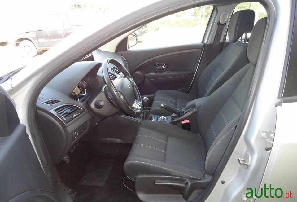 2014' Renault Megane photo #6