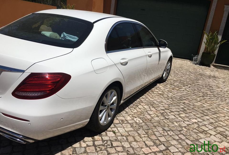 2018' Mercedes-Benz 220 photo #2