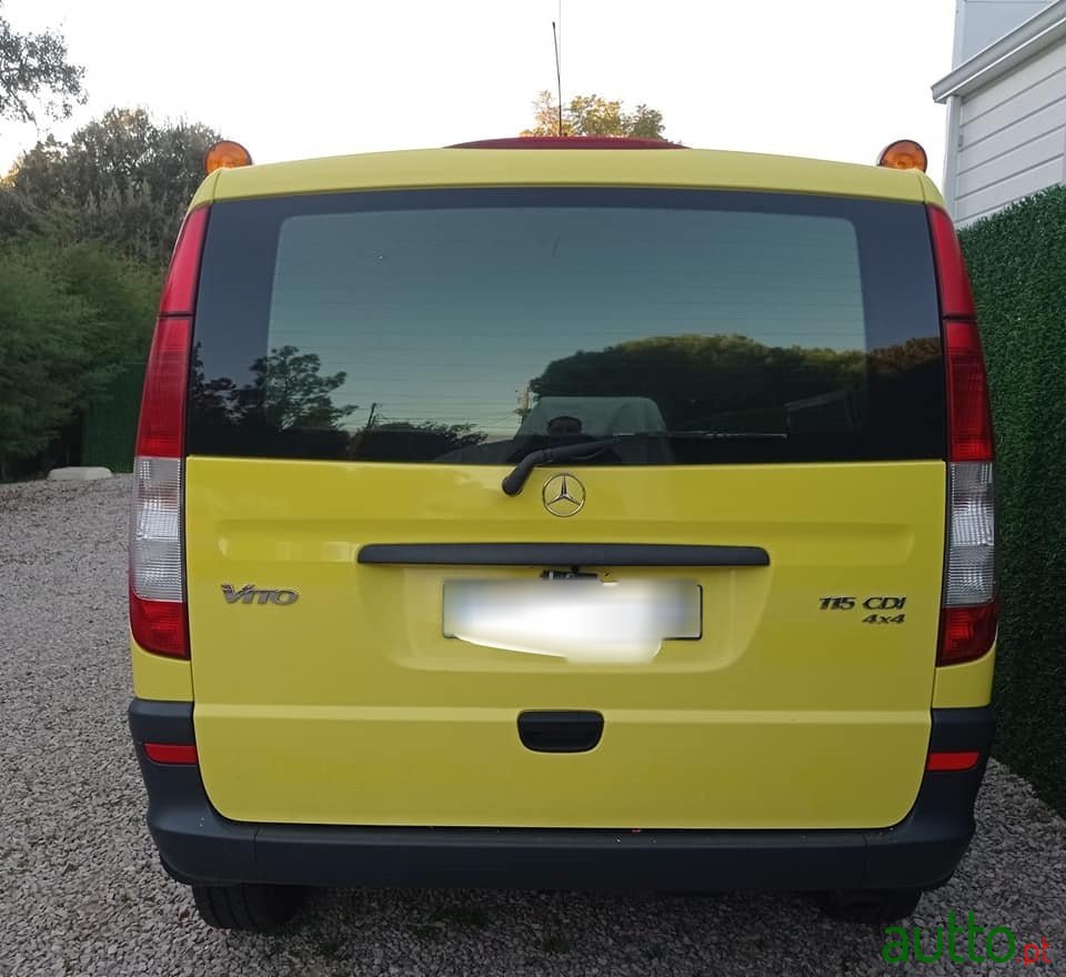 2009' Mercedes-Benz Vito photo #3