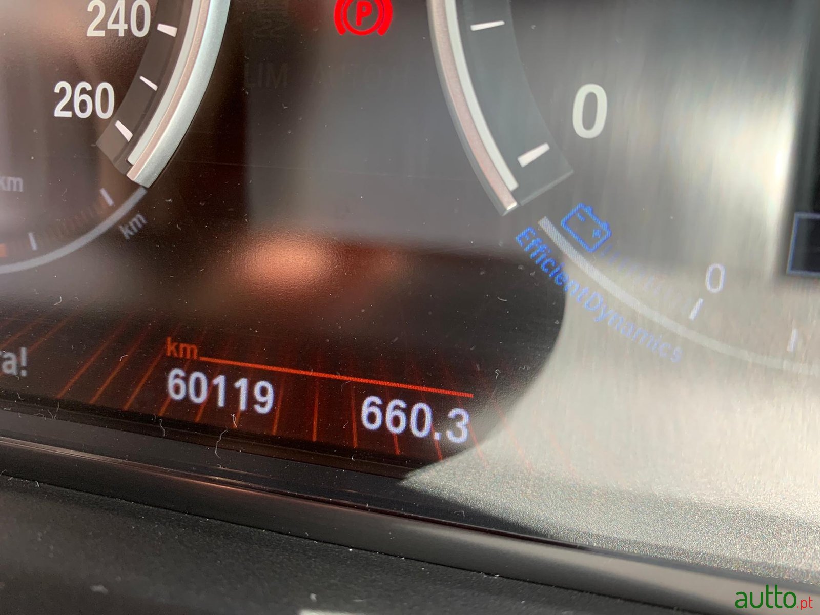 2012' BMW 520 Berlina photo #5