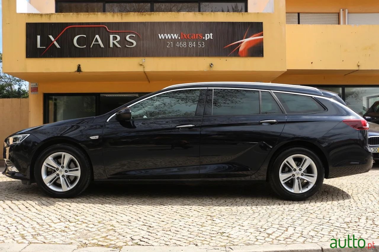 2017' Opel Insignia Sports Tourer photo #4