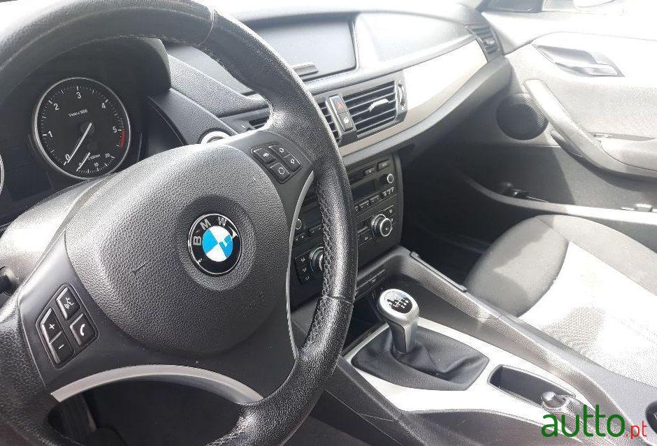 2011' BMW X1 photo #1