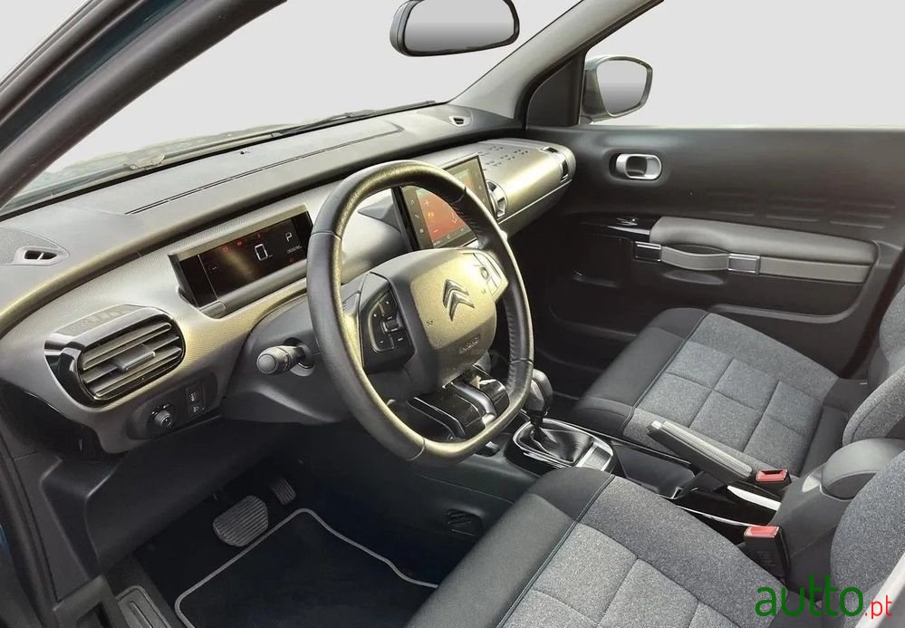 2018' Citroen C4 Cactus photo #4