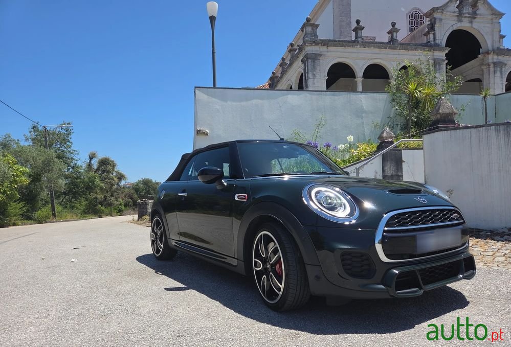 2019' MINI John Cooper Works photo #2