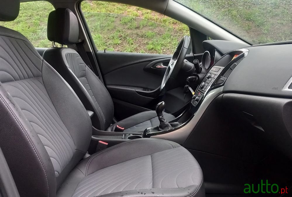 2015' Opel Astra 1.6 Cdti S/S Ecoflex photo #6