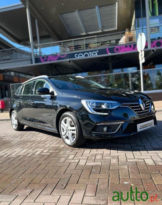 2020' Renault Megane Sport Tourer photo #1
