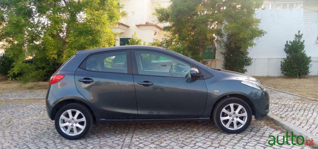 2008' Mazda 2 photo #3