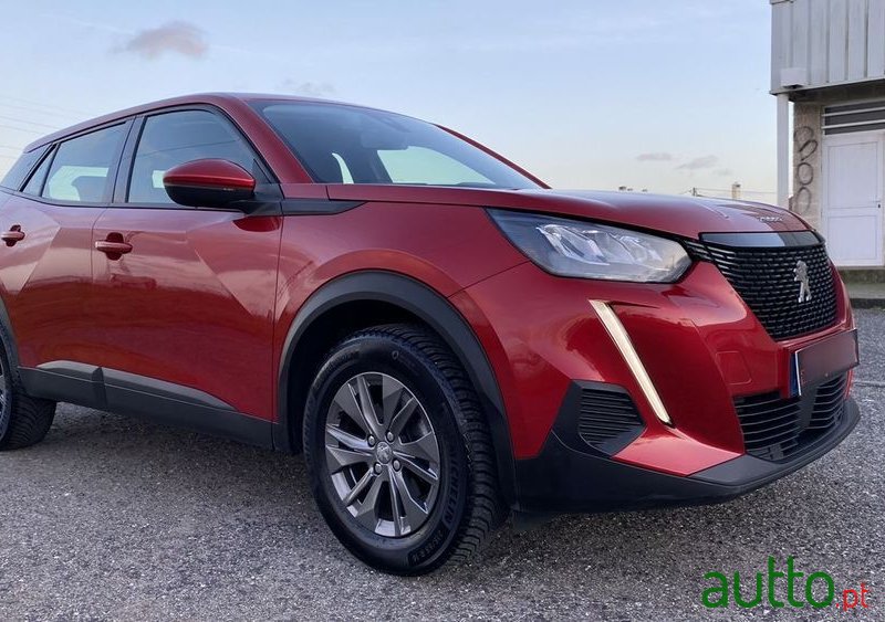 2020' Peugeot 2008 photo #1