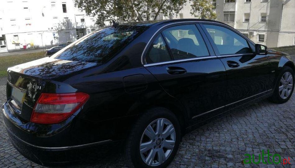2009' Mercedes-Benz C-250 photo #1