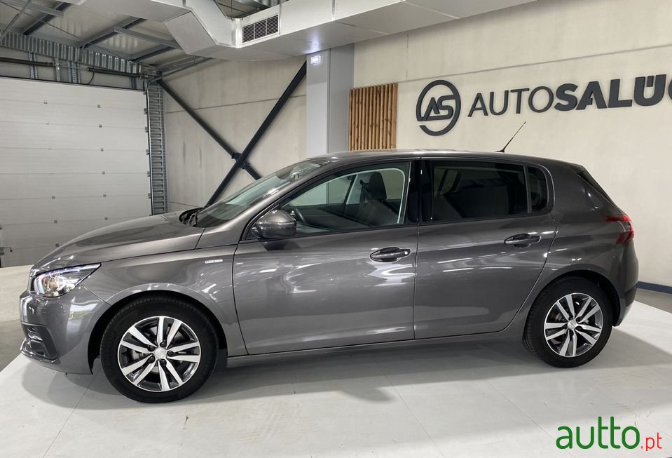 2021' Peugeot 308 photo #2