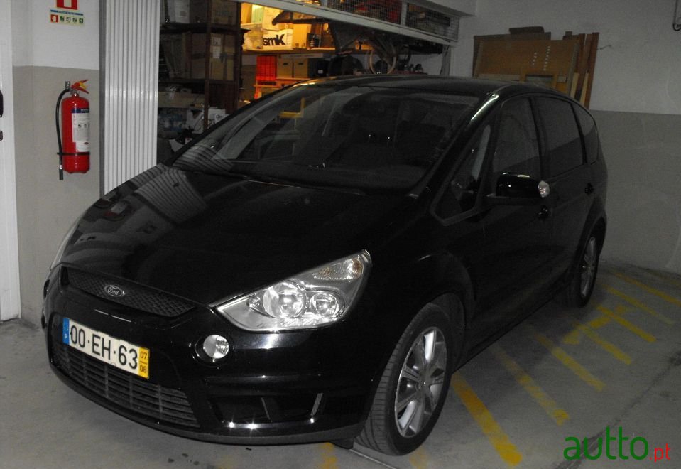 2007' Ford S-Max photo #1