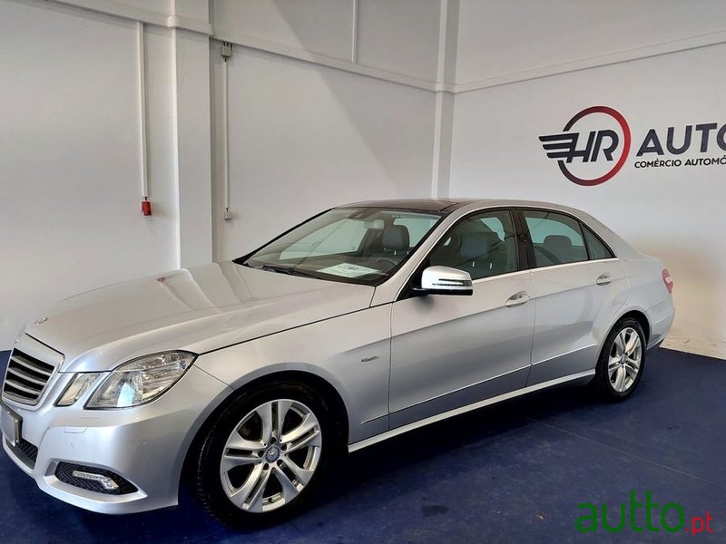 2010' Mercedes-Benz Classe E photo #6