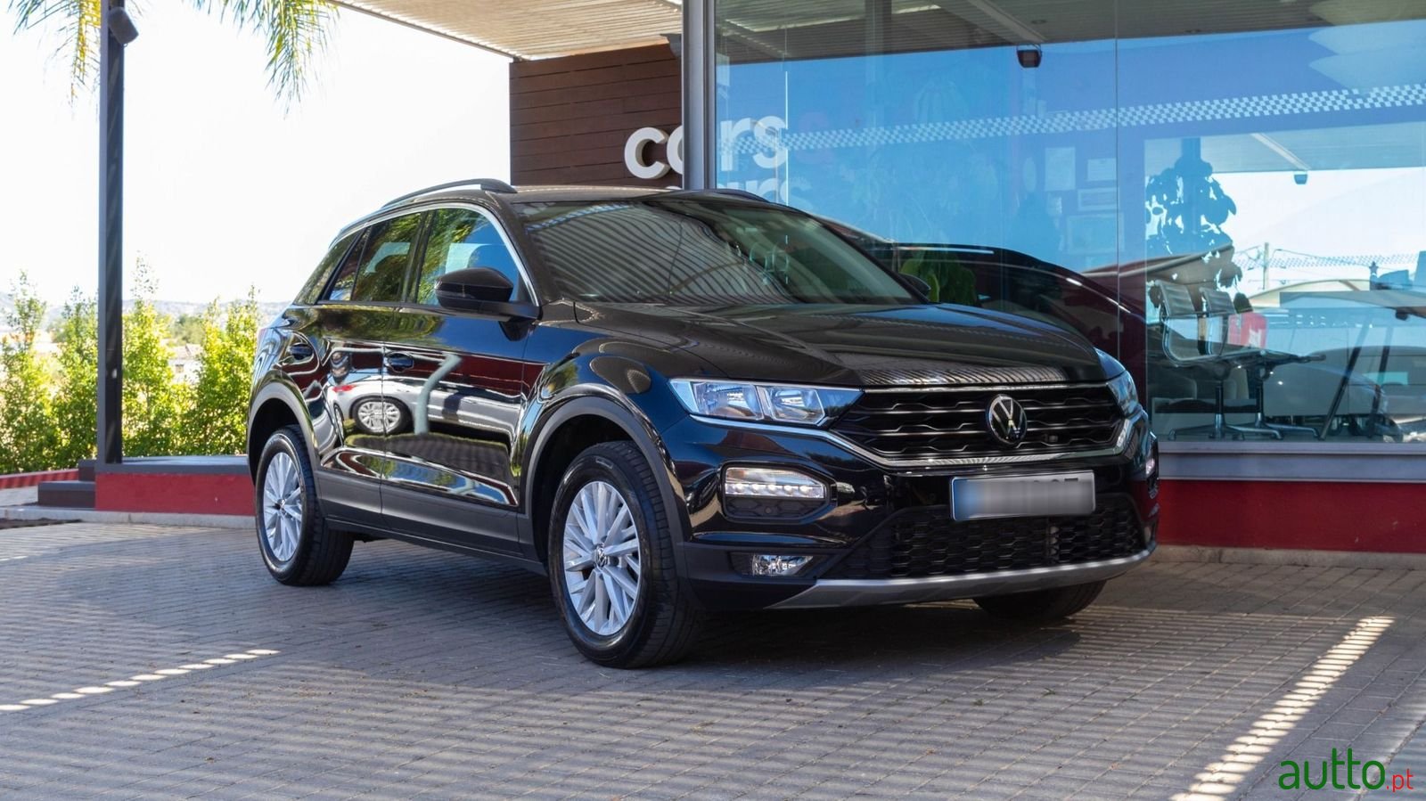 2021' Volkswagen T-Roc photo #6