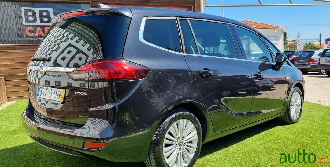 2016' Opel Zafira photo #4