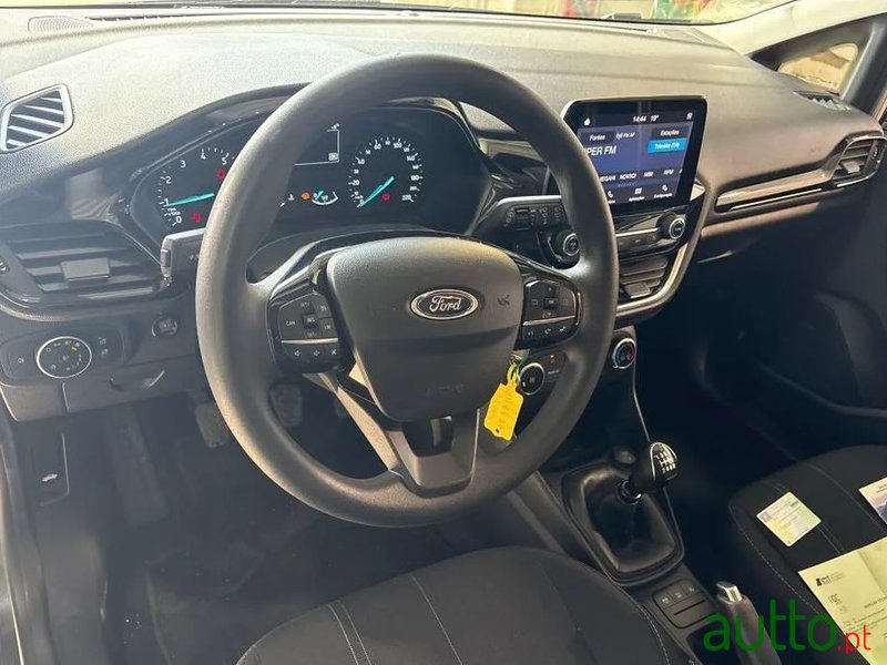 2020' Ford Fiesta photo #6