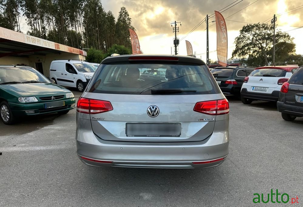 2016' Volkswagen Passat Variant photo #5