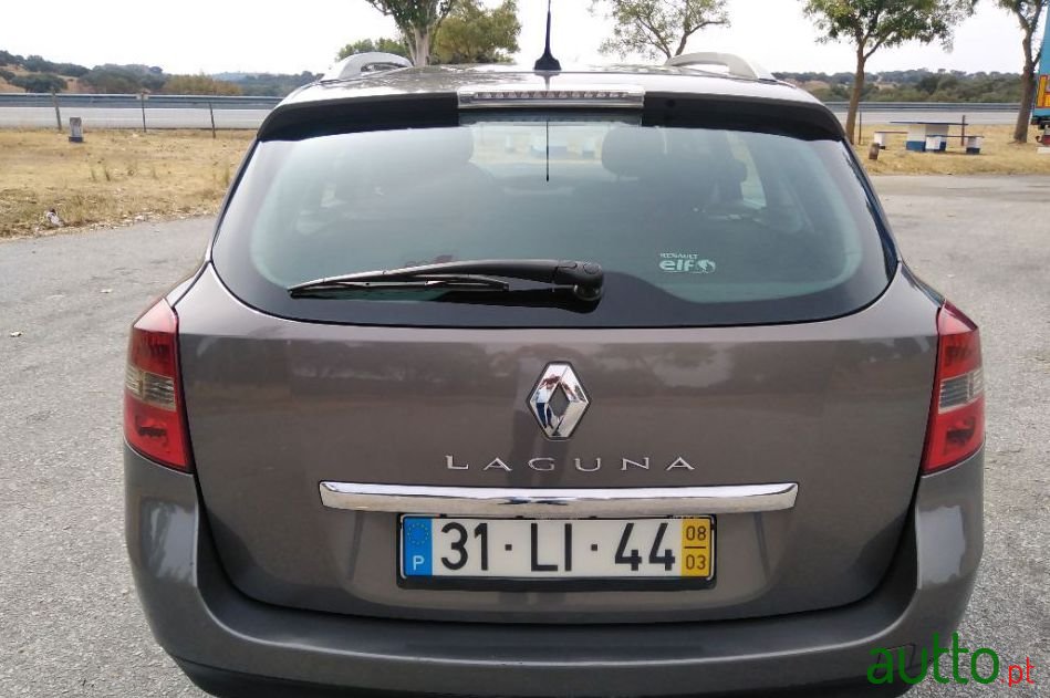 2008' Renault Laguna Break photo #2