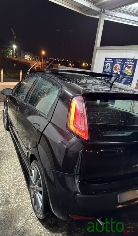 2010' Fiat Punto Evo photo #4