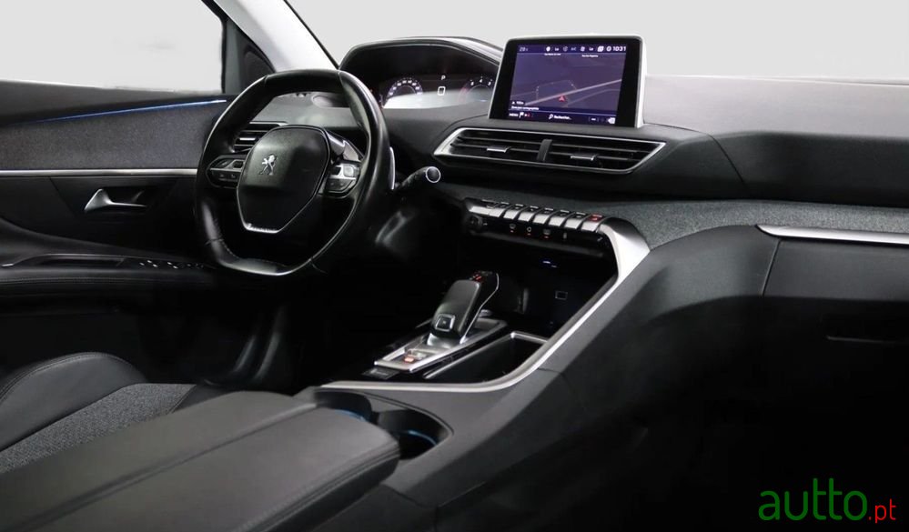 2019' Peugeot 5008 photo #5
