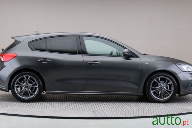 2019' Ford Focus photo #6