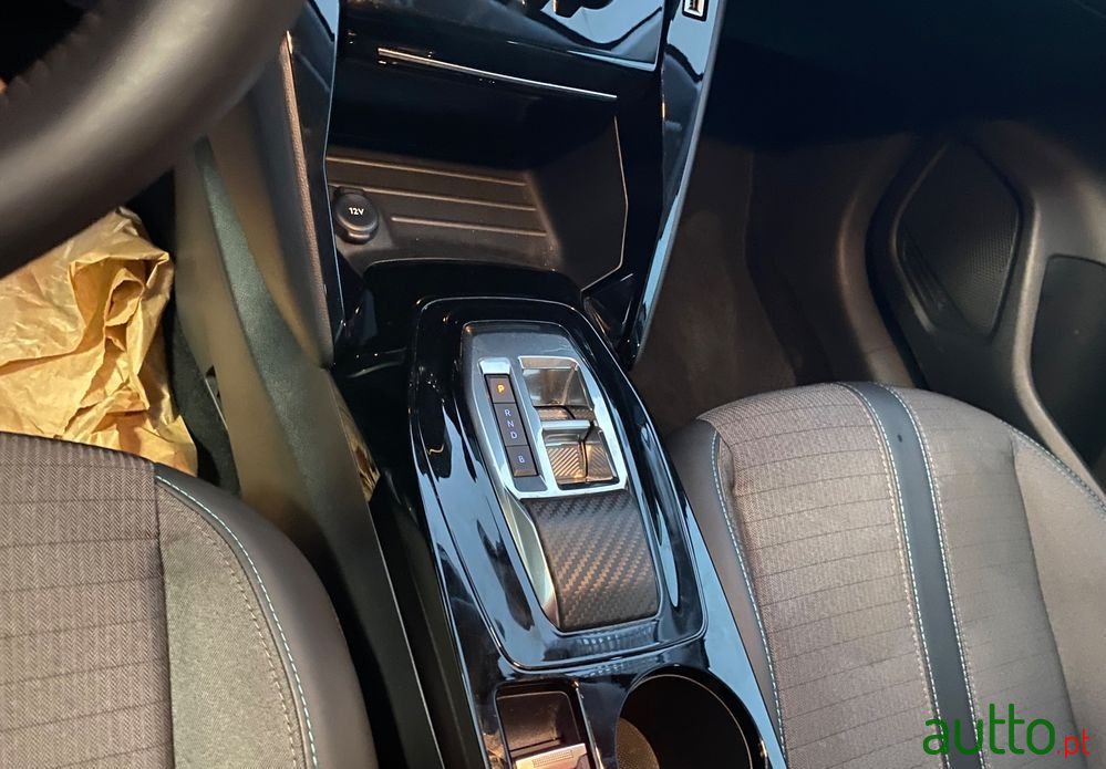 2022' Peugeot e-208 photo #6