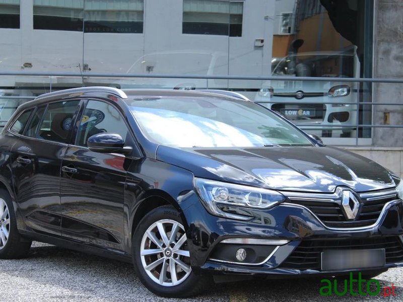 2018' Renault Megane Sport Tourer photo #1