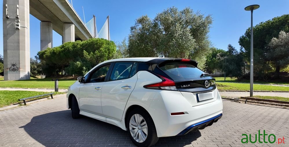 2021' Nissan Leaf 40 Kwh photo #2