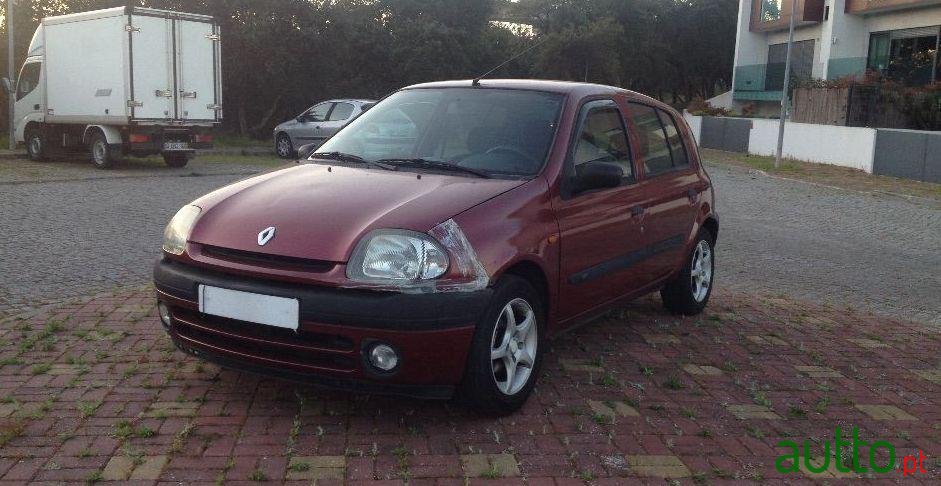 1999' Renault Clio 1.2 Rt photo #4