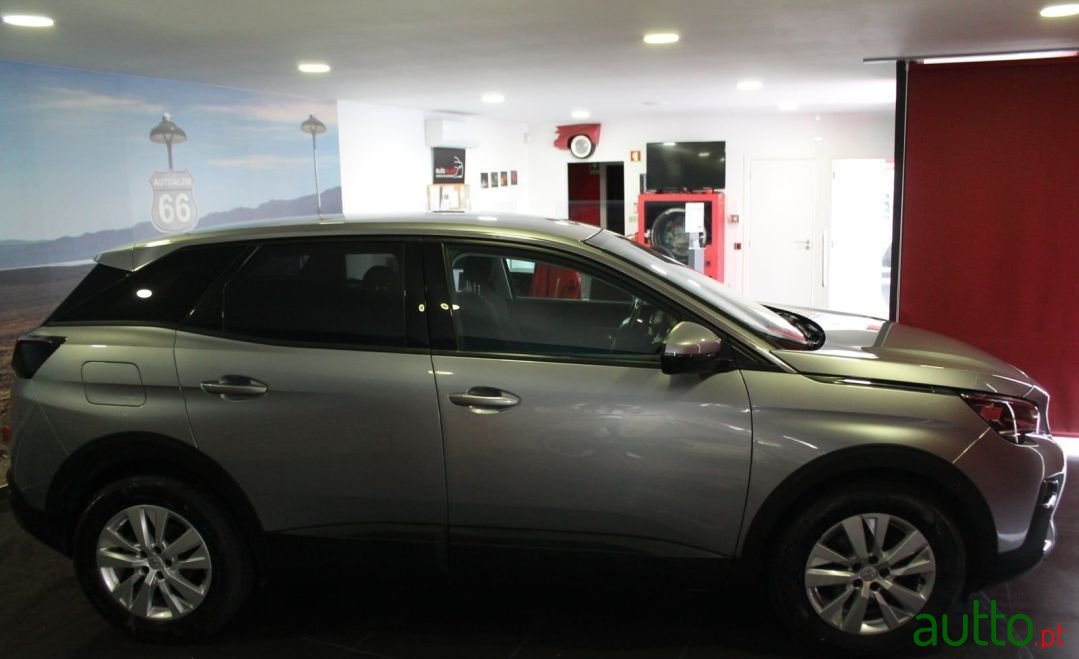 2018' Peugeot 3008 photo #3