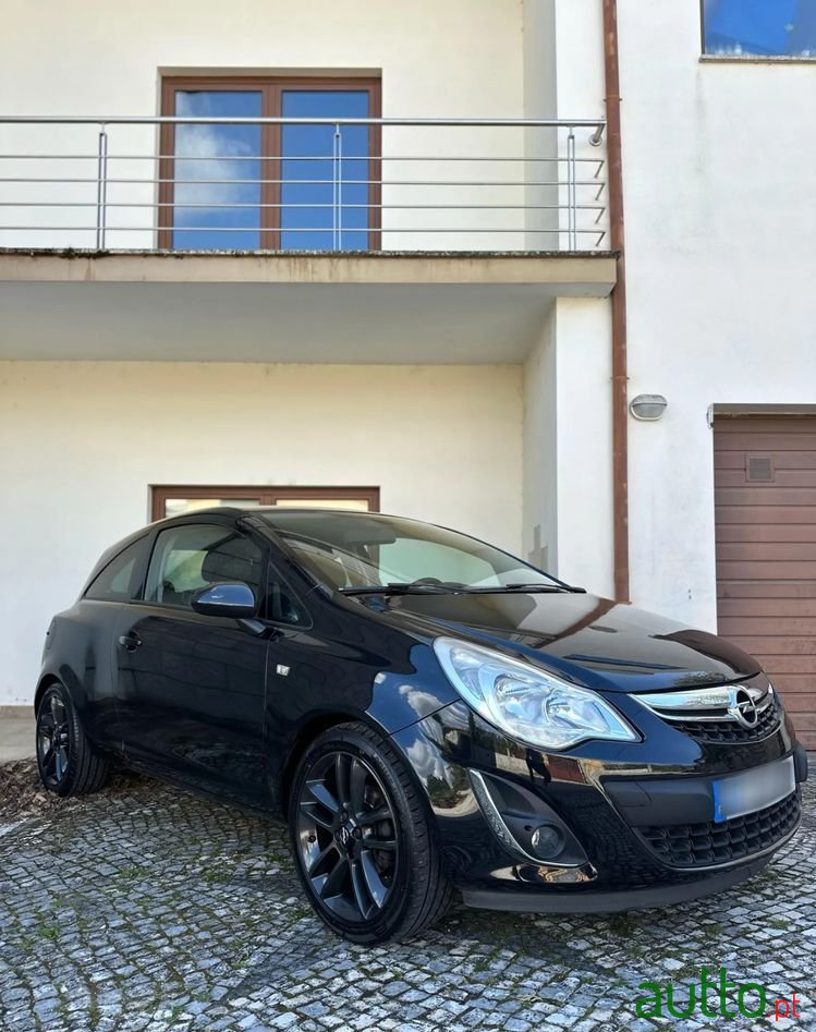 2011' Opel Corsa 1.3 Cdti Black Edition photo #2