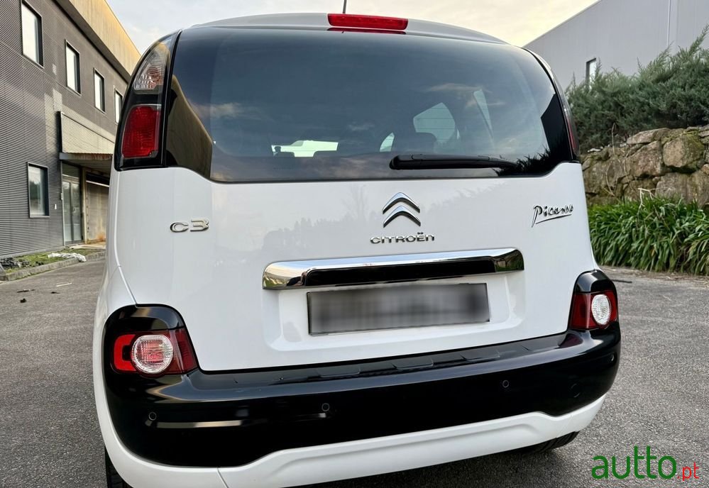 2017' Citroen C3 Picasso photo #5