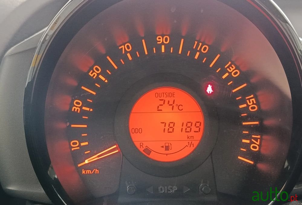 2014' Citroen C1 1.0 Vti Feel photo #5