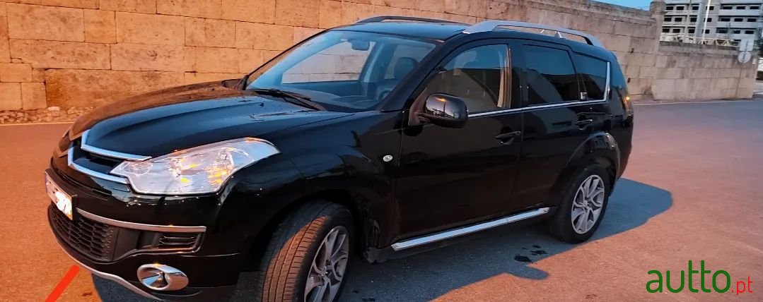 2009' Citroen C-Crosser photo #3