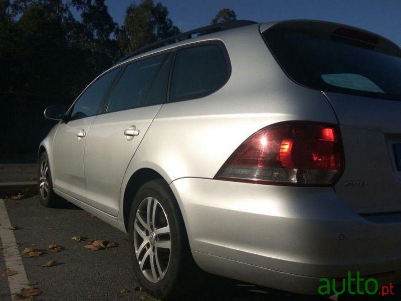 2010' Volkswagen Golf Variant photo #1