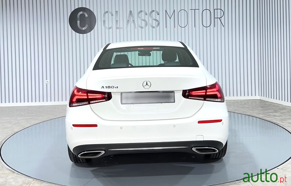 2020' Mercedes-Benz Classe A D Style Plus photo #6