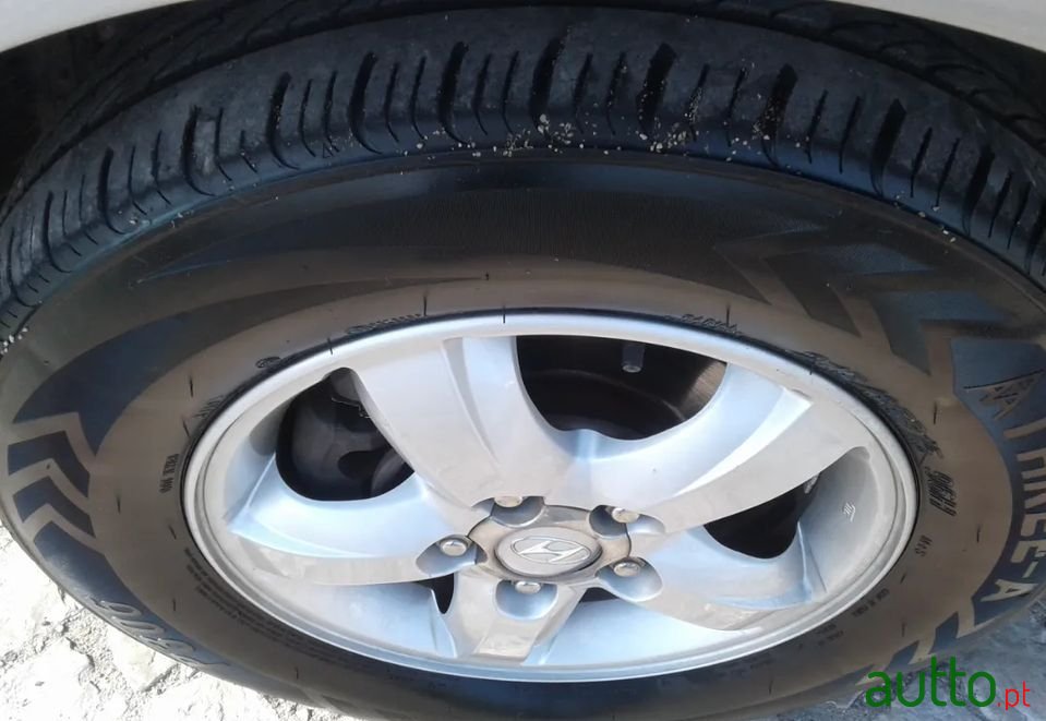 2008' Hyundai Trajet photo #5