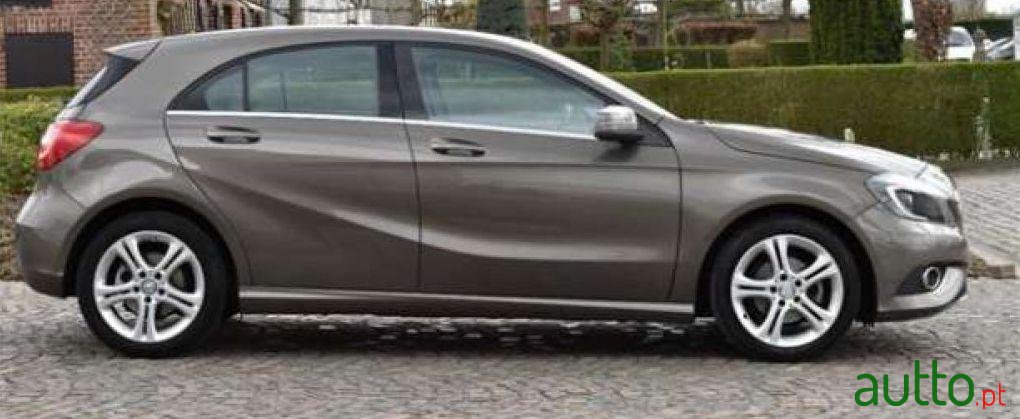 2013' Mercedes-Benz A 180 Cdi Be Urban photo #3