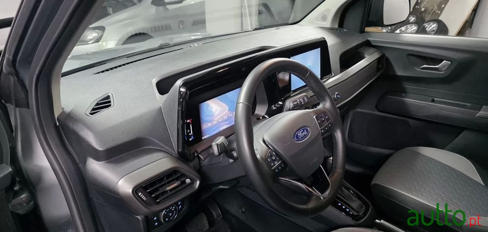 2024' Ford Tourneo Courier photo #6