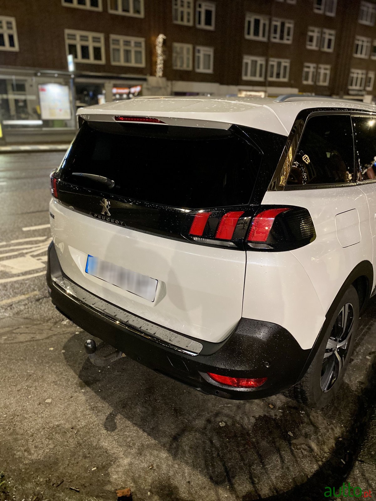 2020' Peugeot 5008 Allure photo #5