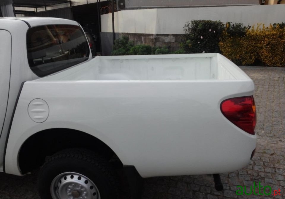 2010' Mitsubishi L 200 2.5D DI.D 4X4 photo #4