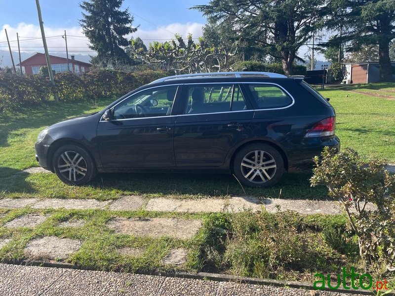 2011' Volkswagen Golf photo #4