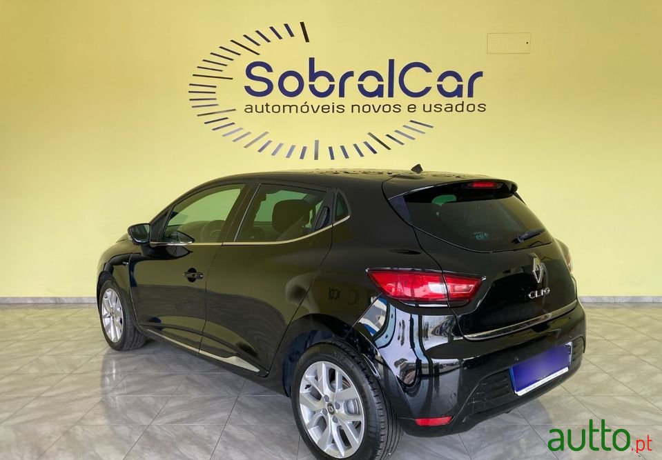 2019' Renault Clio photo #4