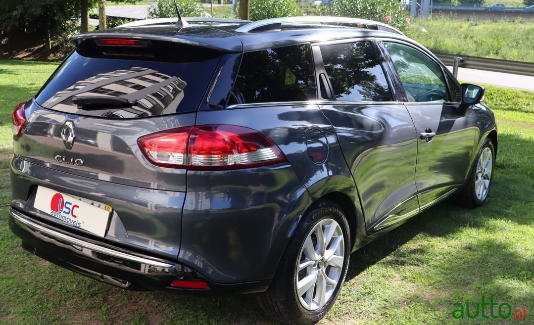 2019' Renault Clio Sport Tourer photo #5